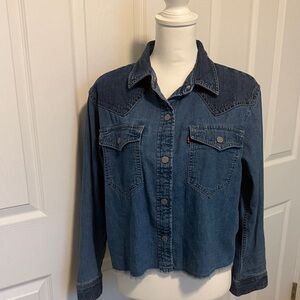 Levi's ultimate western Blue Denim Shirt Jacket with pointed western yokes⭐️